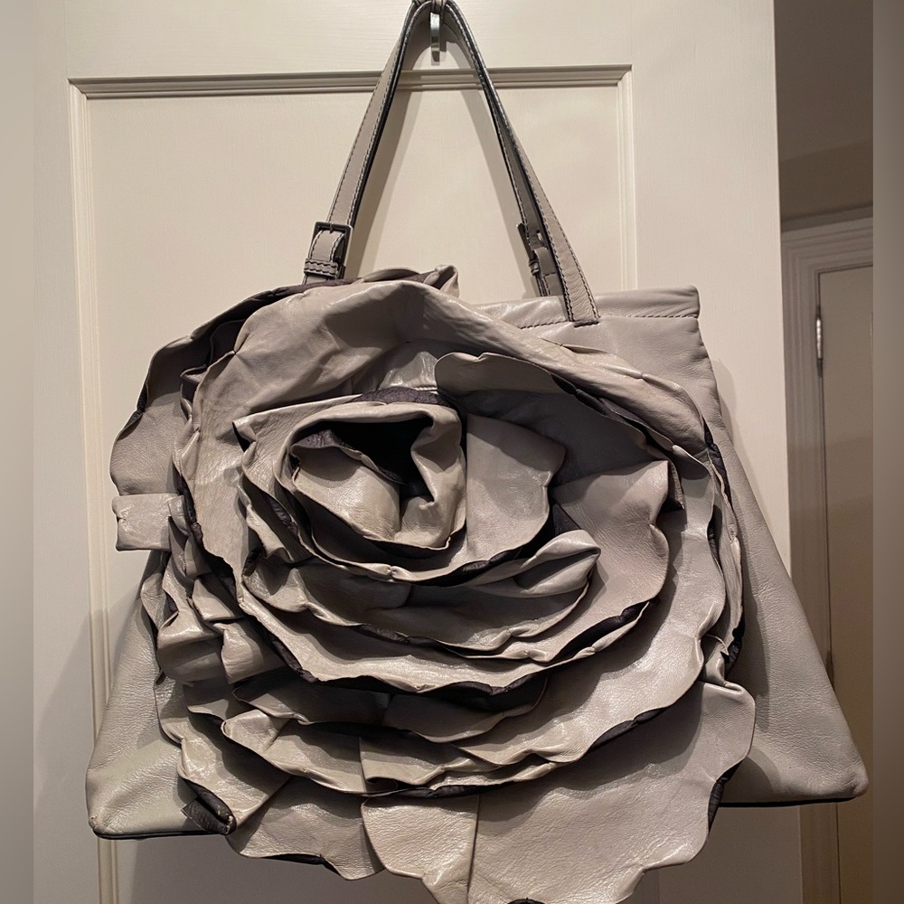 Valentino Garavani Grey Leather Petale Shoulder Bag